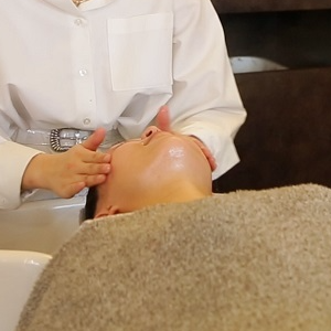 兵庫県神戸市灘区美容室フェイシャルエステ